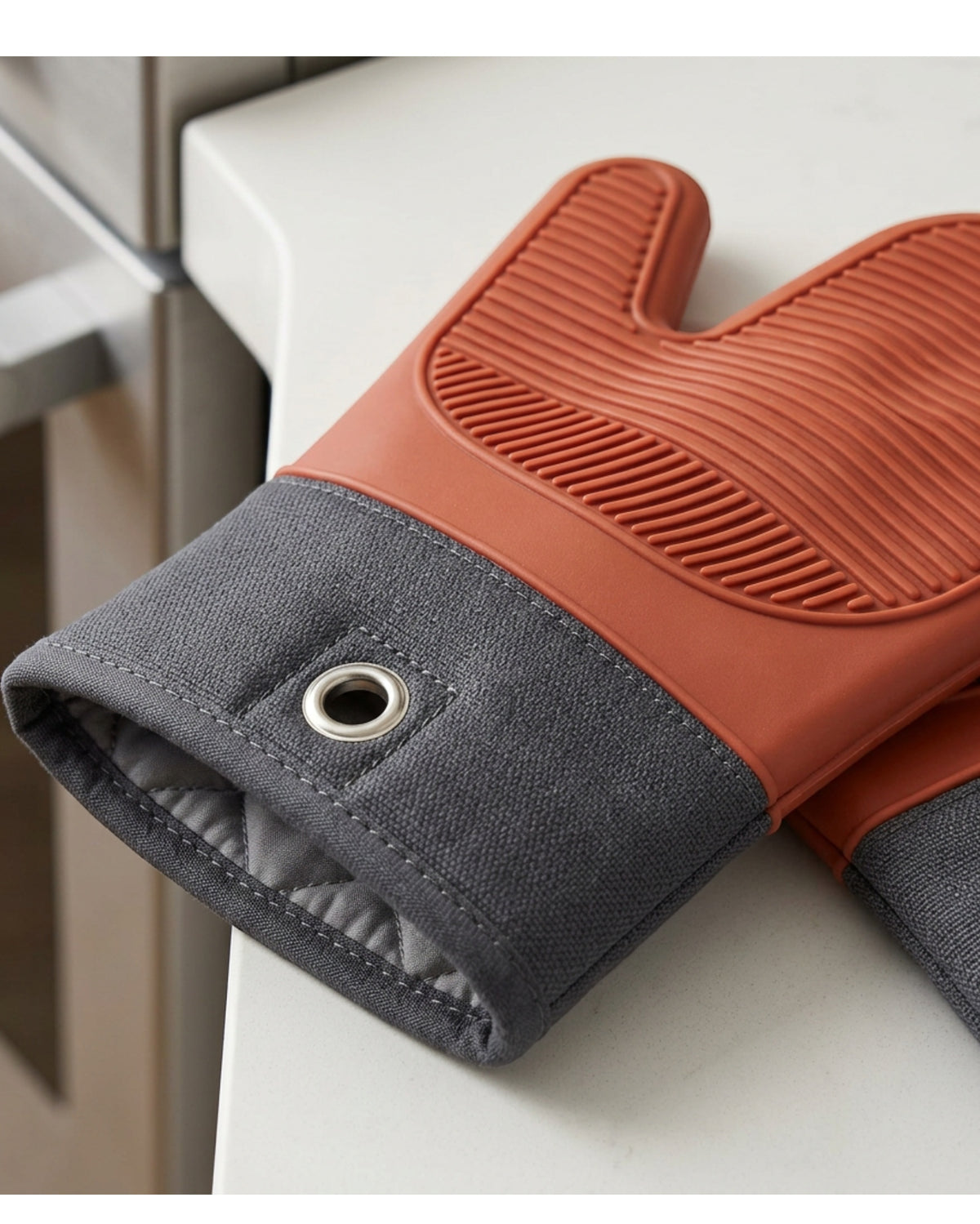 Yomur Ridged Silicone-Surface Oven Mitt Pair Charcoal Terracotta 14 Inch - Detail view
